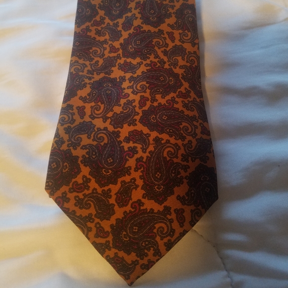 Brooks Brothers paisley patterned ties - Picture 7 of 8